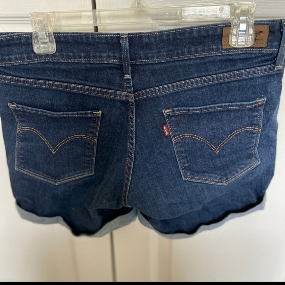 Levi’s denim shorts - Picture 3 of 4